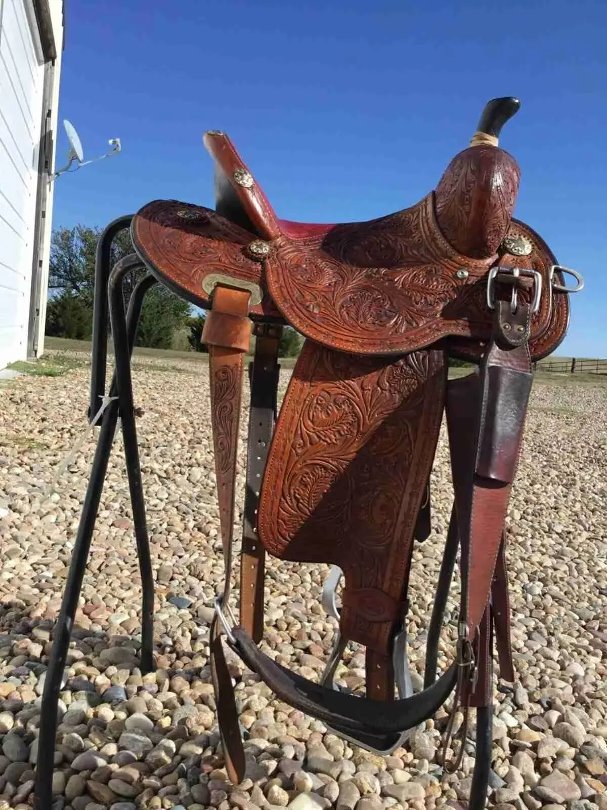 13.5” Marlene McRae barrel saddle. CARBON FIBER TREE. Wide tree