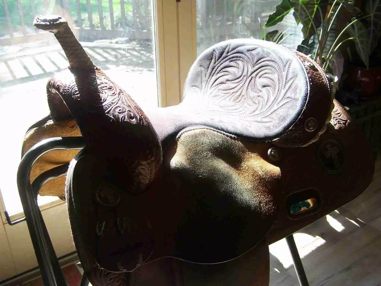 14.5” Martha Josey Circle Y Iron Cross Barrel Saddle