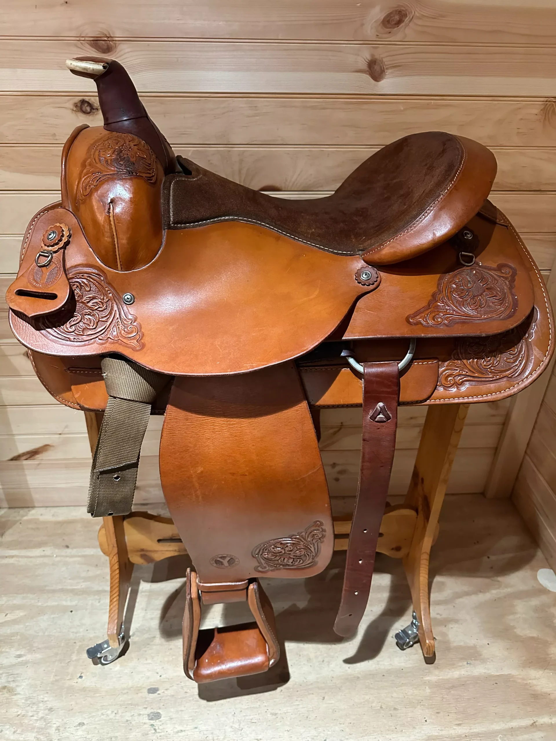 15.5” Circle Y All-Around Roping Western Saddle Model 3767