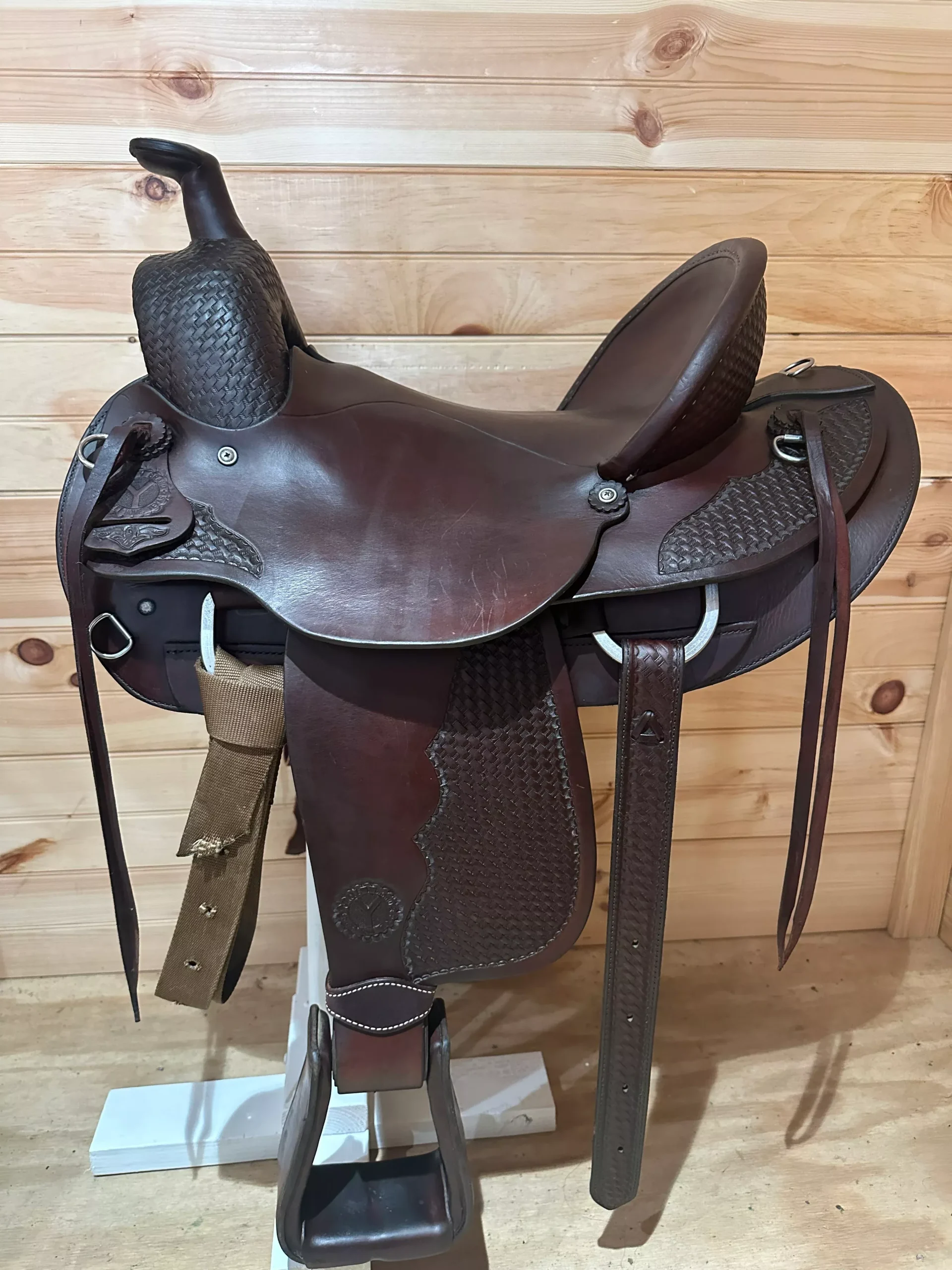 15.5” Circle Y Hard Seat Ranch A-Fork Western Saddle Model 2170