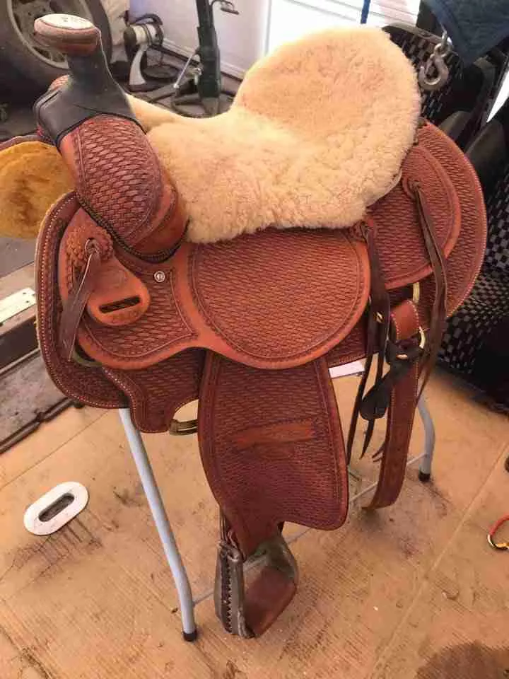 15 Billy Cook roping saddle, lightly used