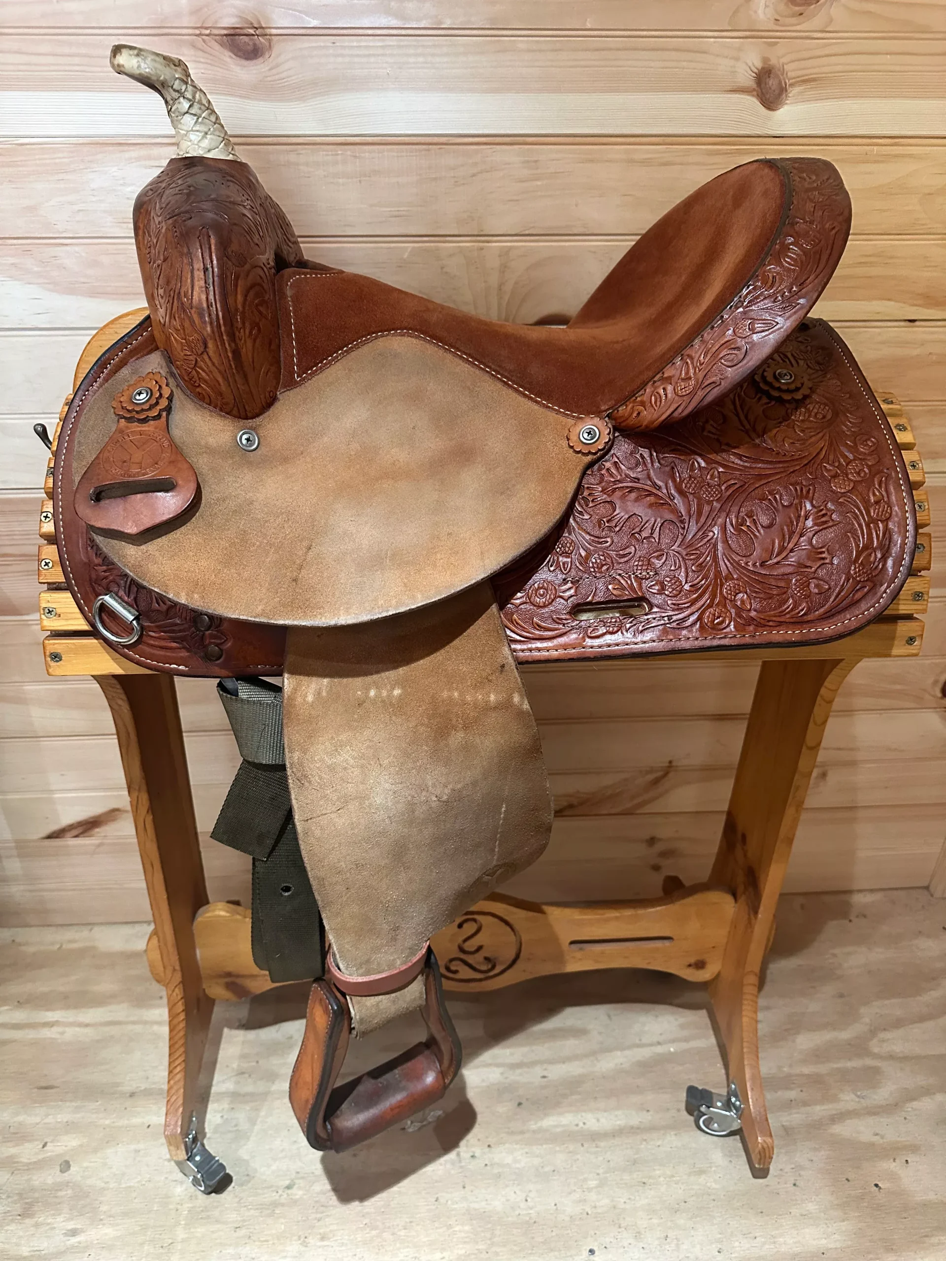 15” Circle Y Proven Barrel Racing Saddle Model 3649