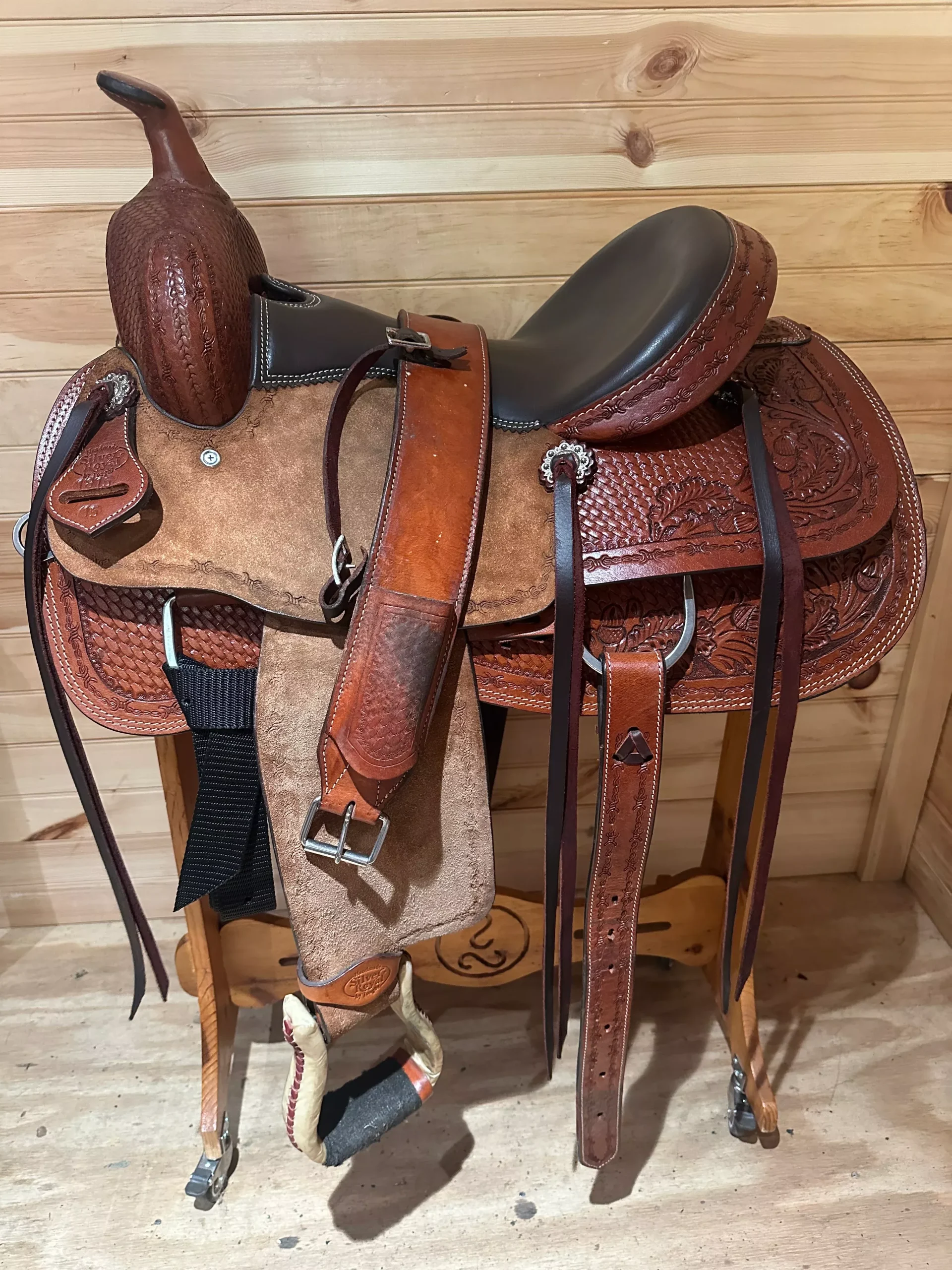 15” Silver Royal Round Rock All Around Western Saddle