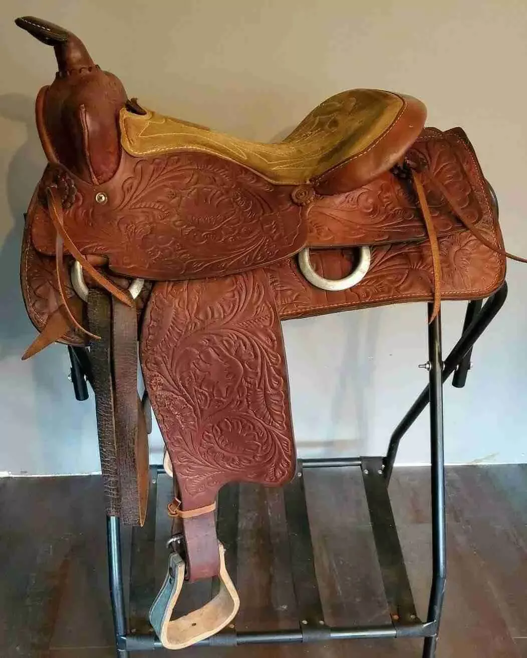 15” Western Trail Pleasure Saddle Tooled Leather