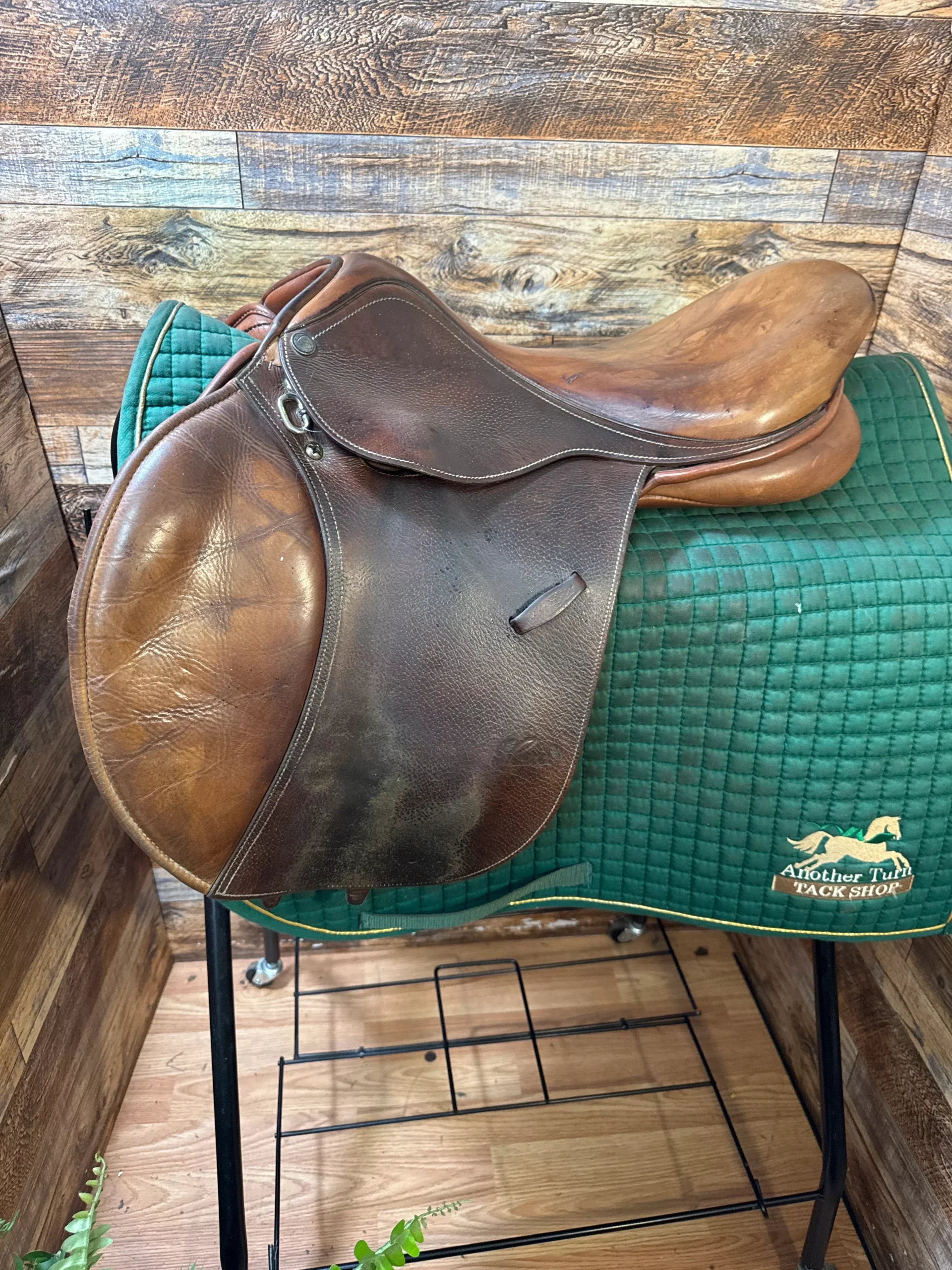 16.5" Pessoa A/O AMS Close Contact Saddle