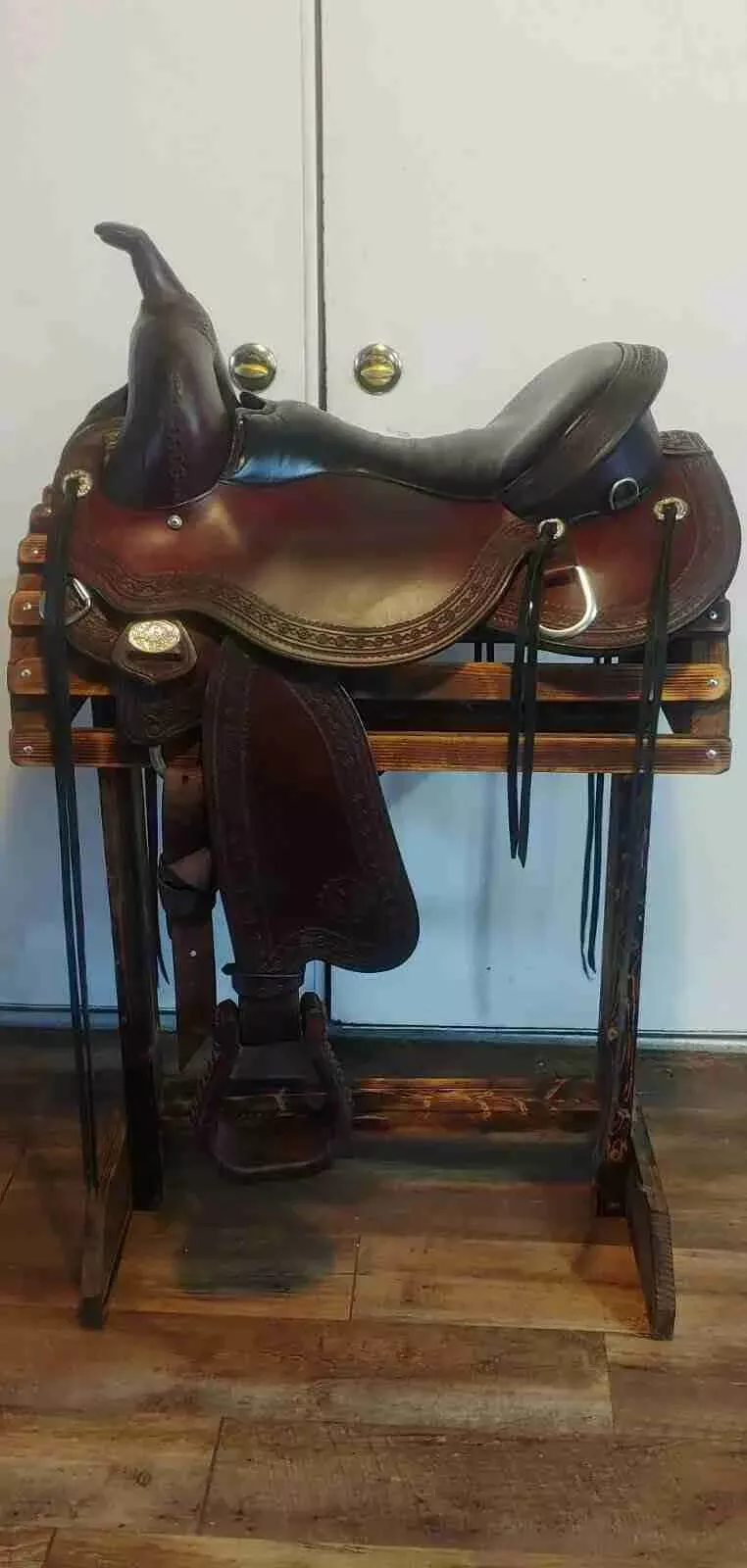 16” Circle y park and trail saddle