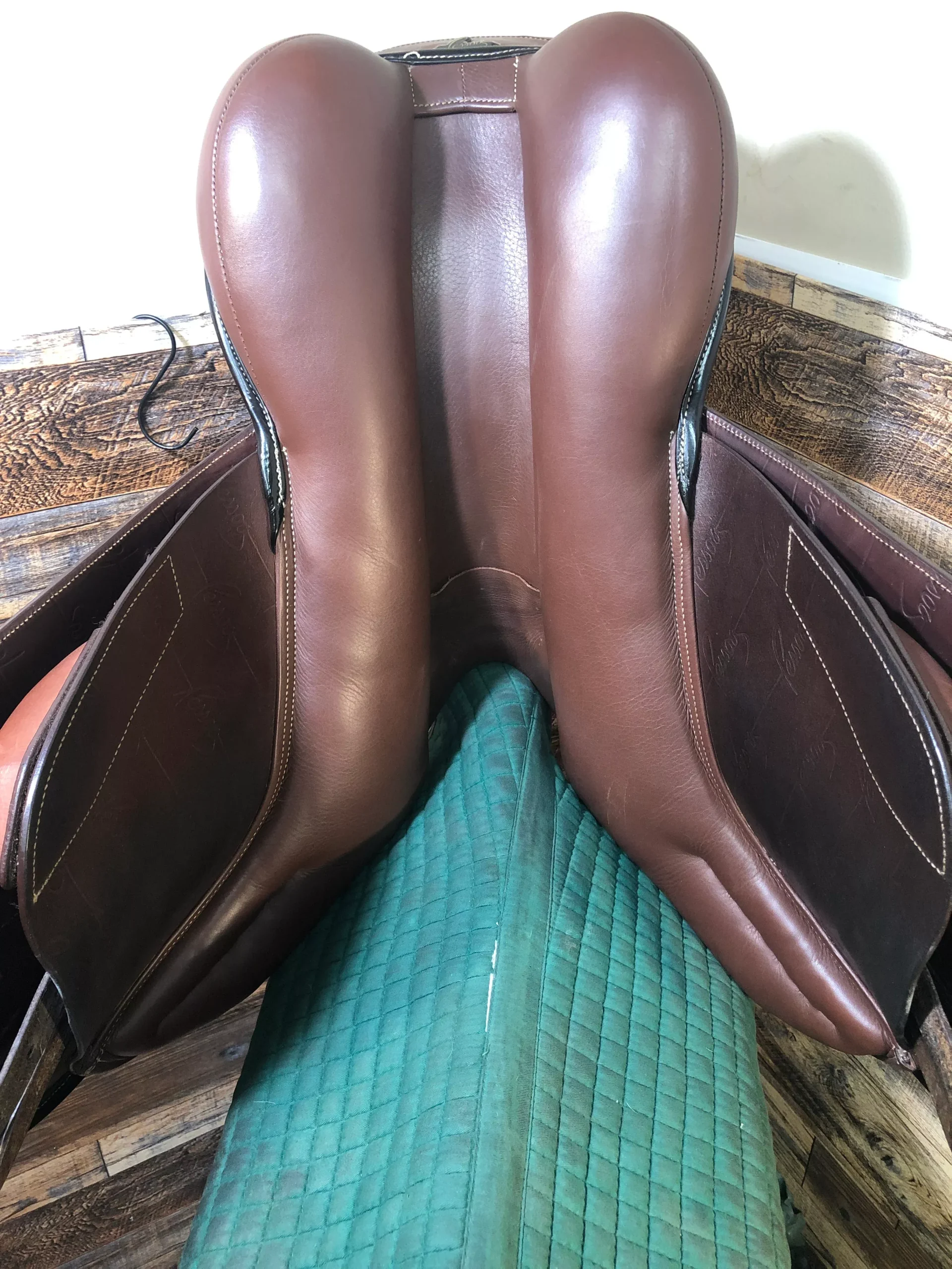 17.5" TruBrit CC Saddle