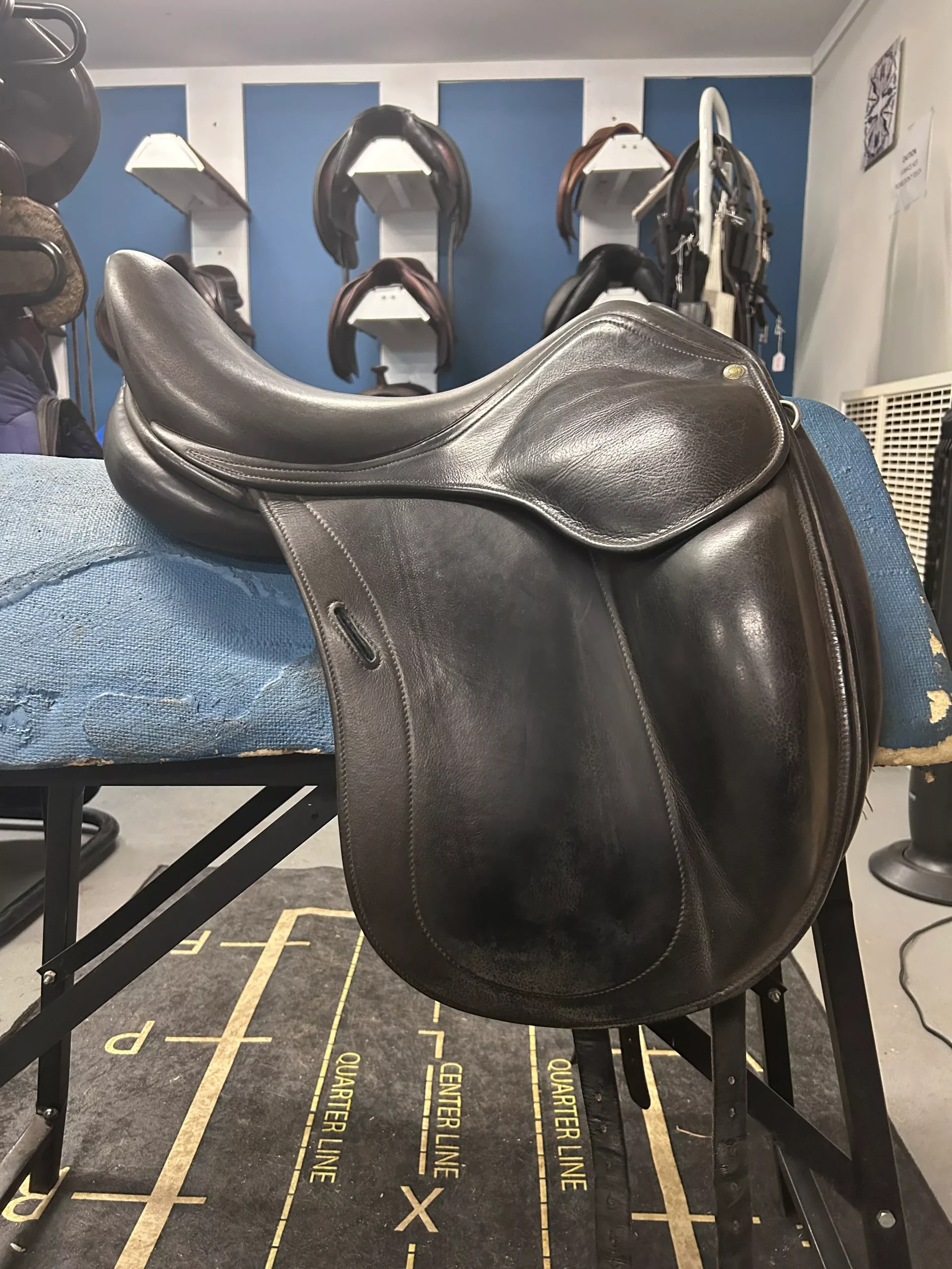 17" Childeric DAC Dressage Monoflap Saddle