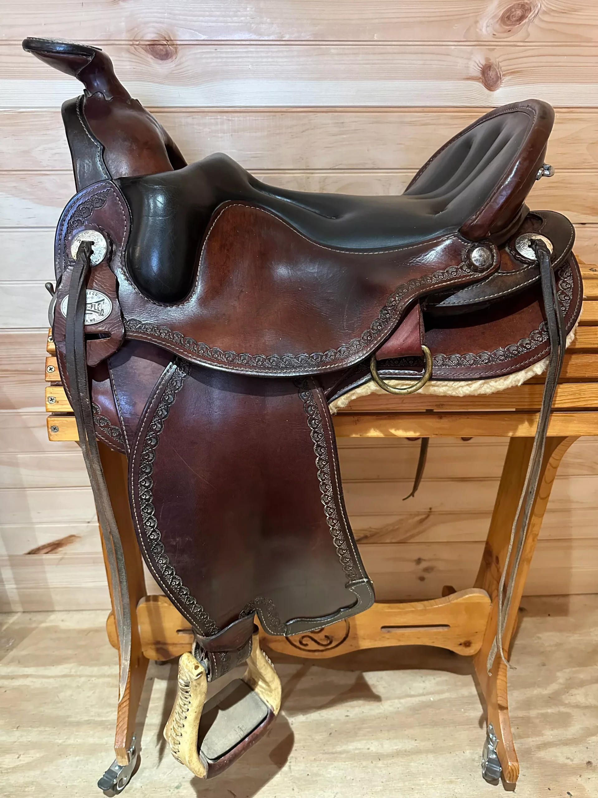 17” Ortho-Flex Caliente Western Trail Saddle