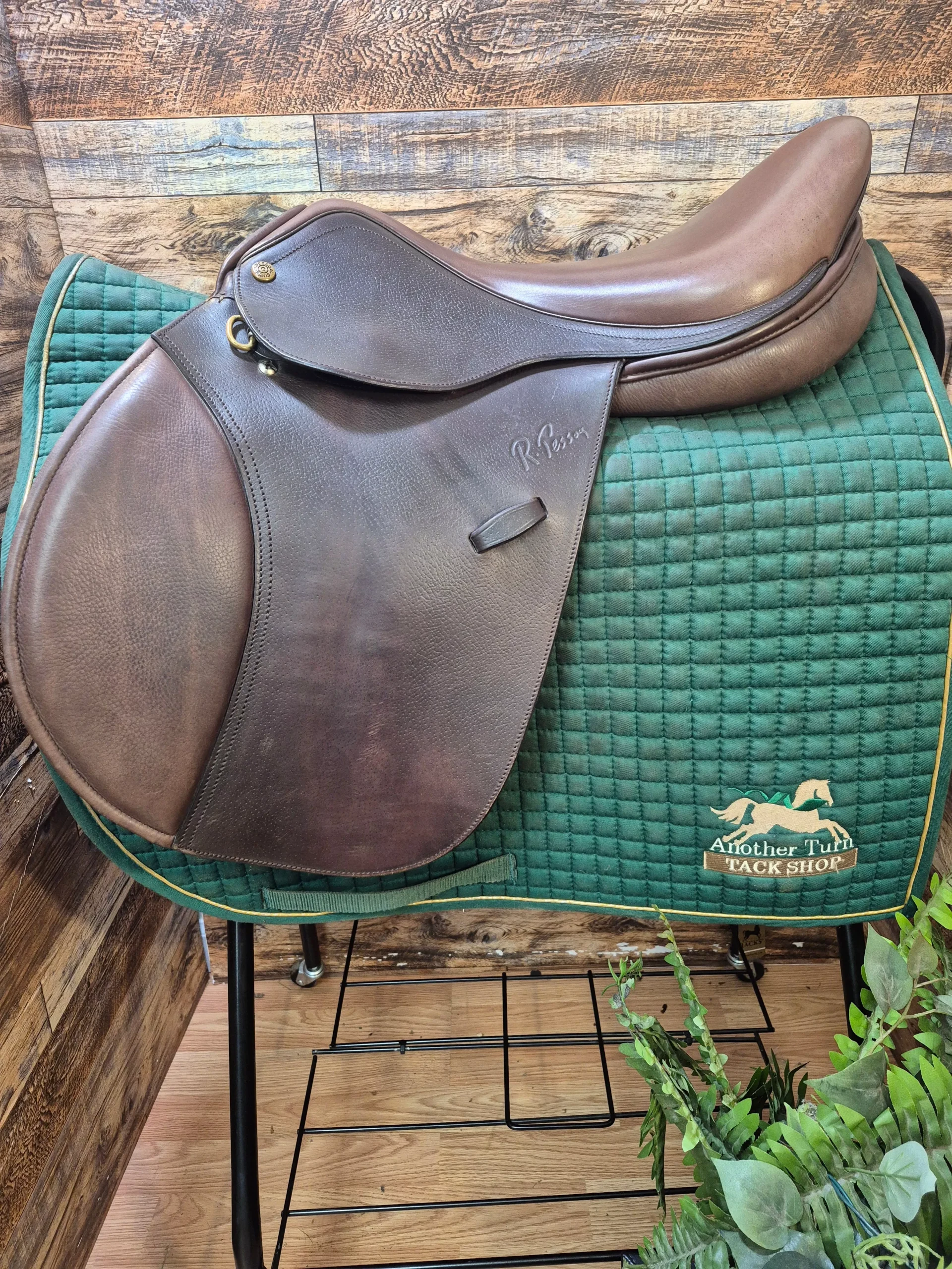 17" Pessoa Rodrigo Close Contact Saddle