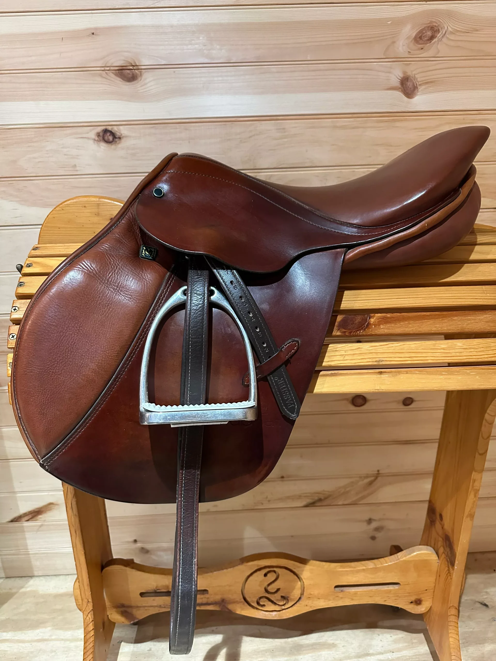 17” Stubben Edelweiss Close Contact Jumping Saddle (30cm)