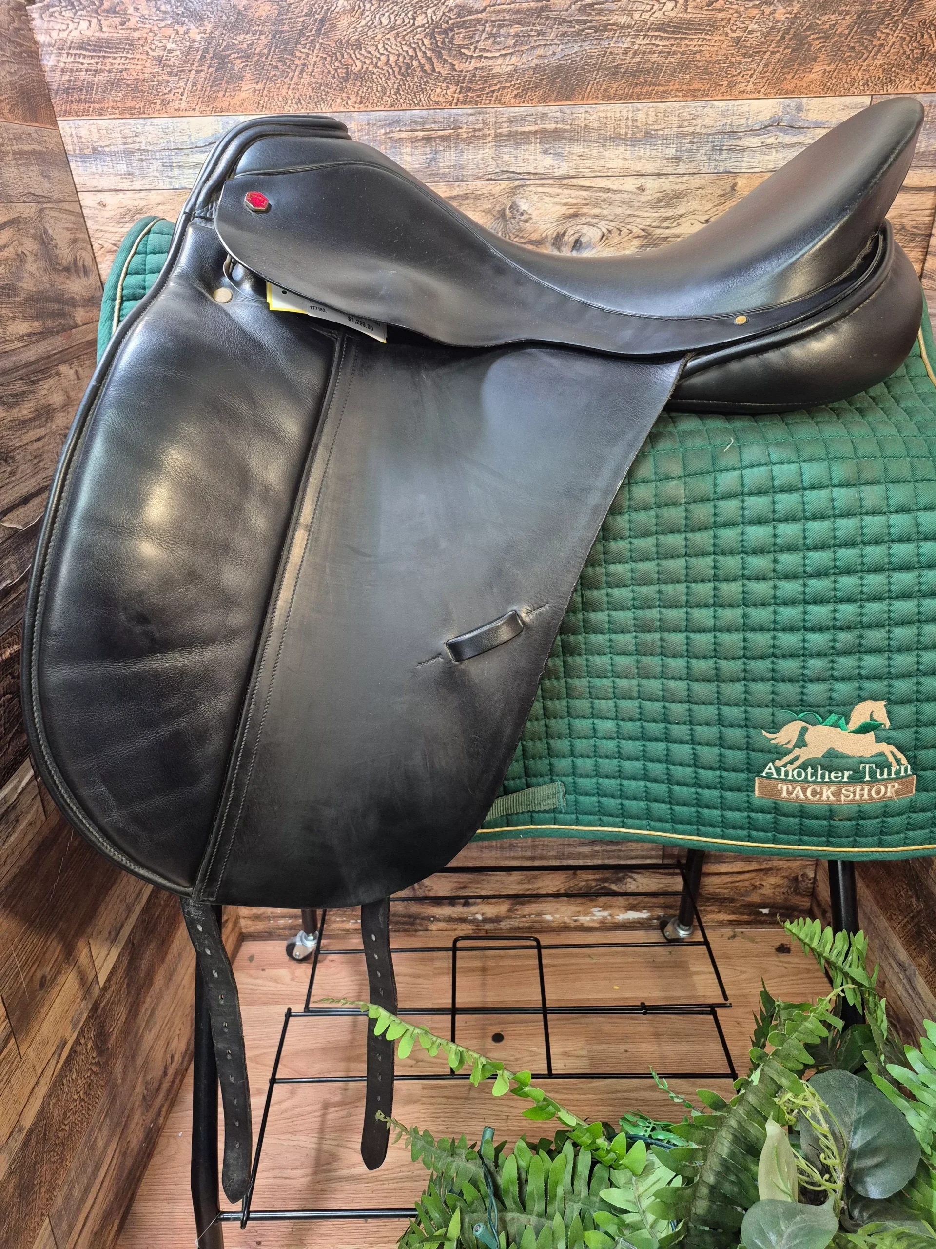 18" Albion SLK Dressage Saddle
