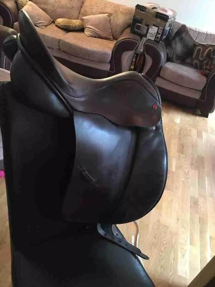 18” Brown Leather Albion K2 Dressage Saddle Medium Width