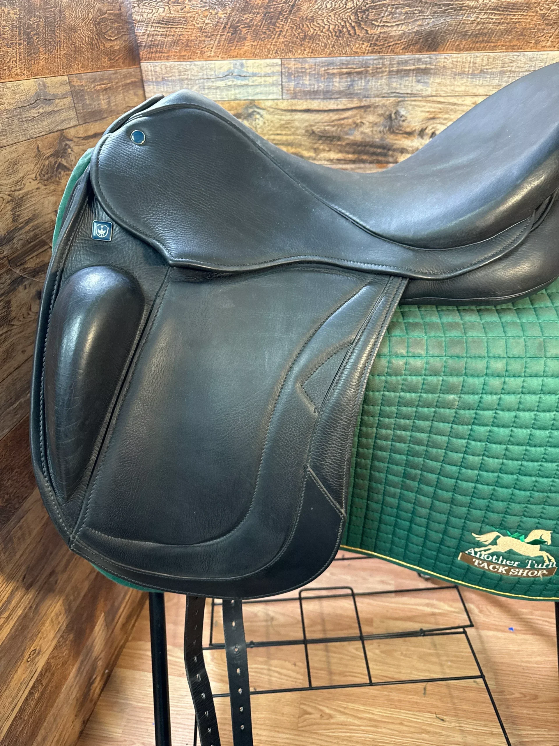18" Stubben Centurion Dressage E*