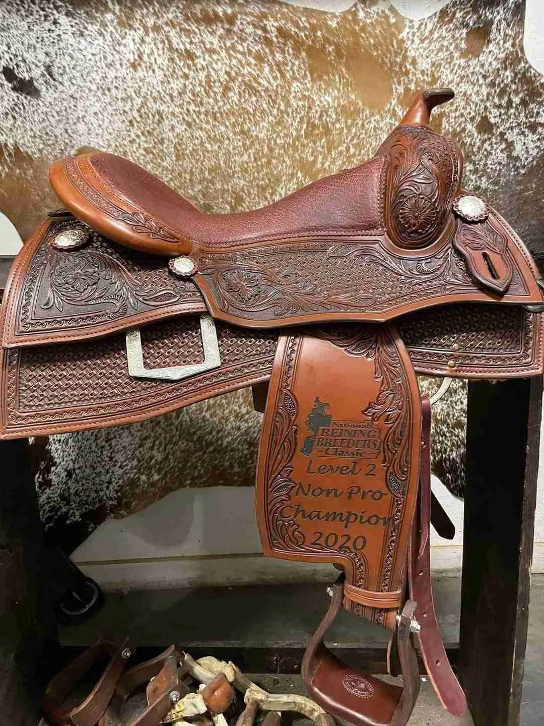 2020 16 inchContinental reining saddle for sale