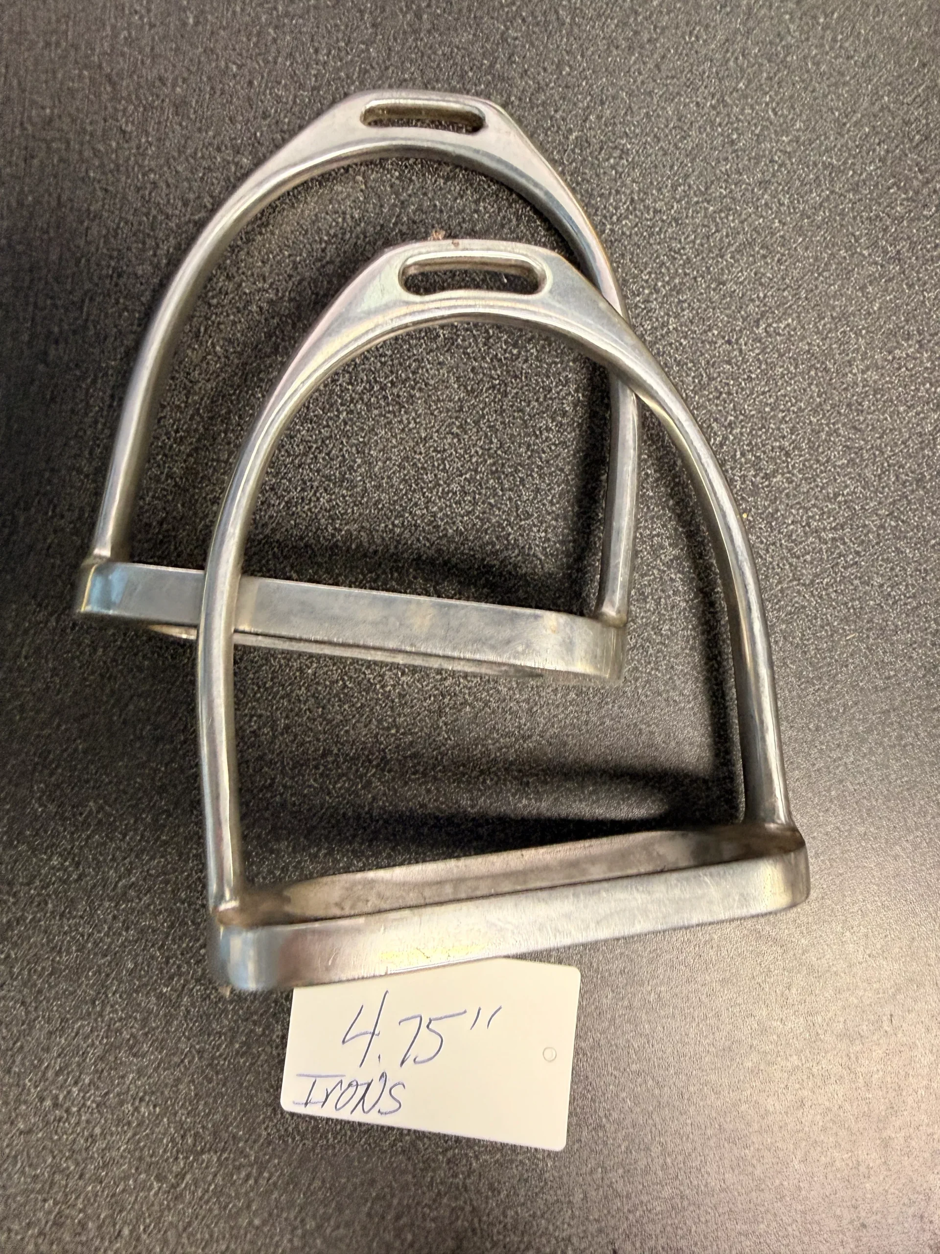 4.75 stirrup irons English