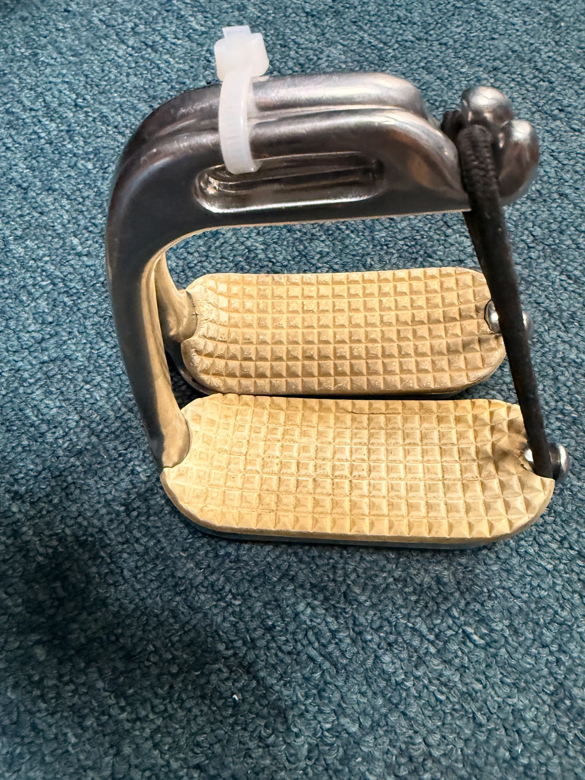 4" English Peacock stirrups