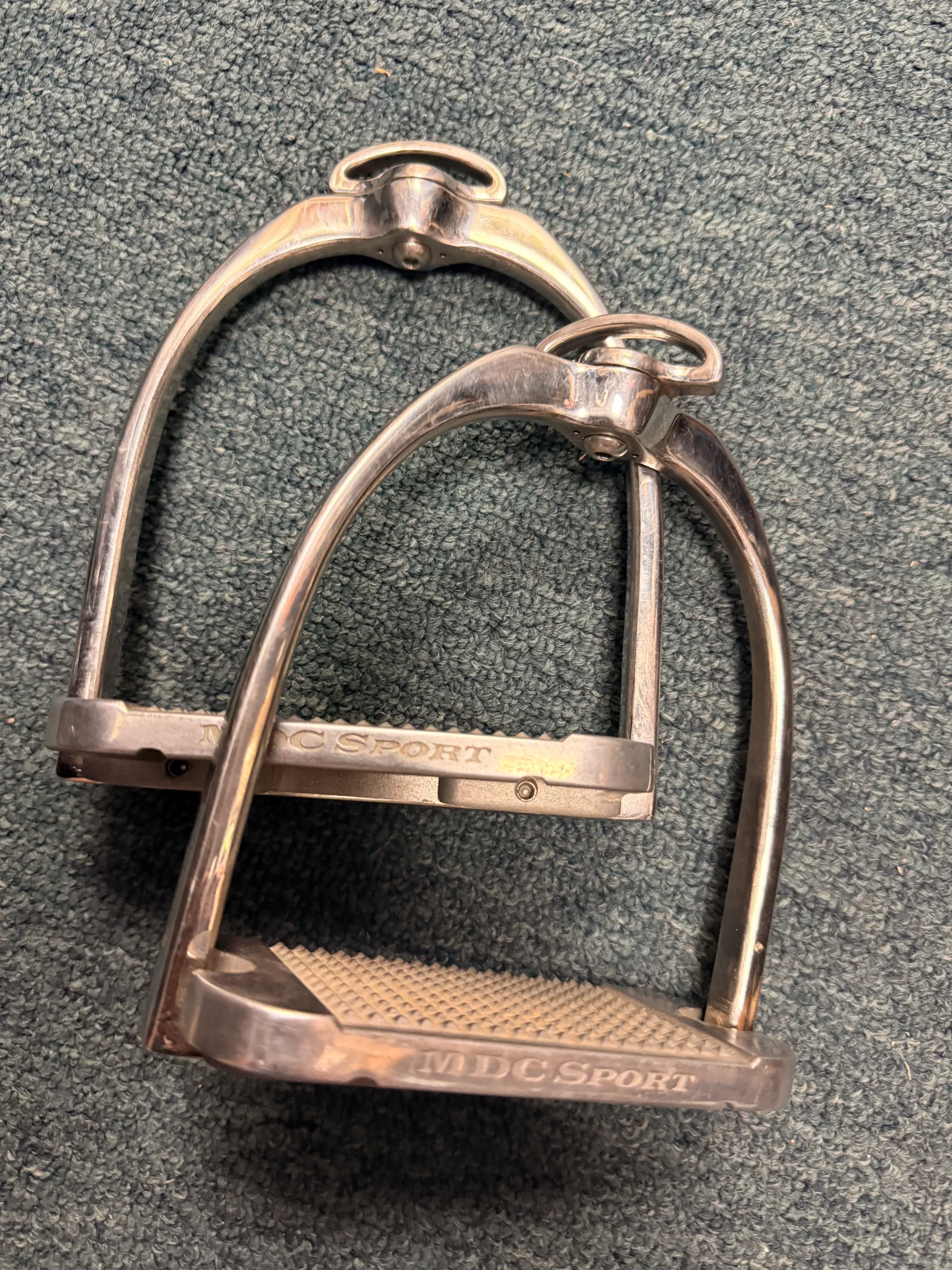 5" MDC Sport Classic Aluminum Tread Stirrup Irons