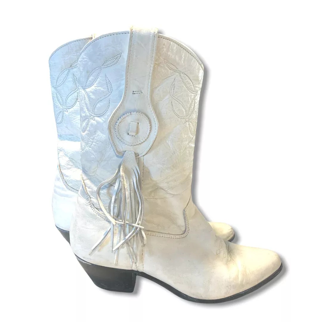 8 M Laredo woman cowboy boot