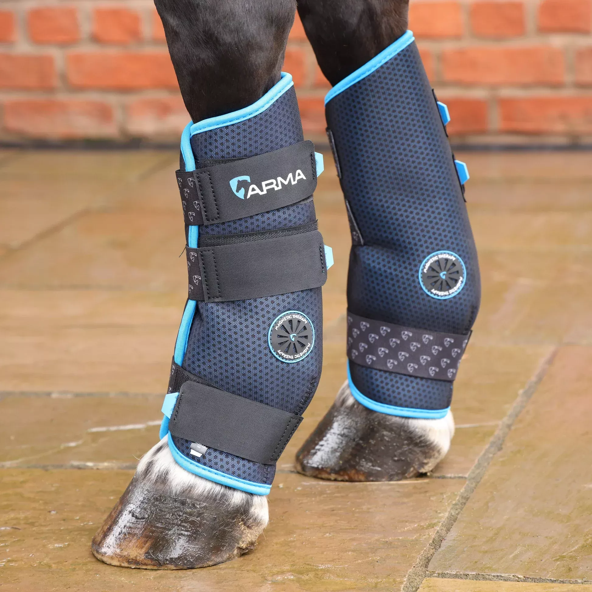 Arma Magnetic Boots Full