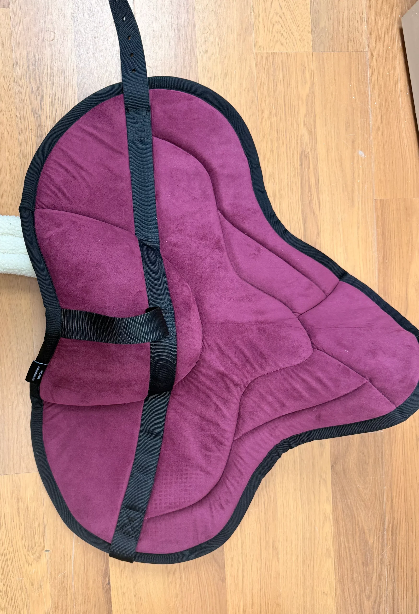 Bareback pad w girth in plum suede like new