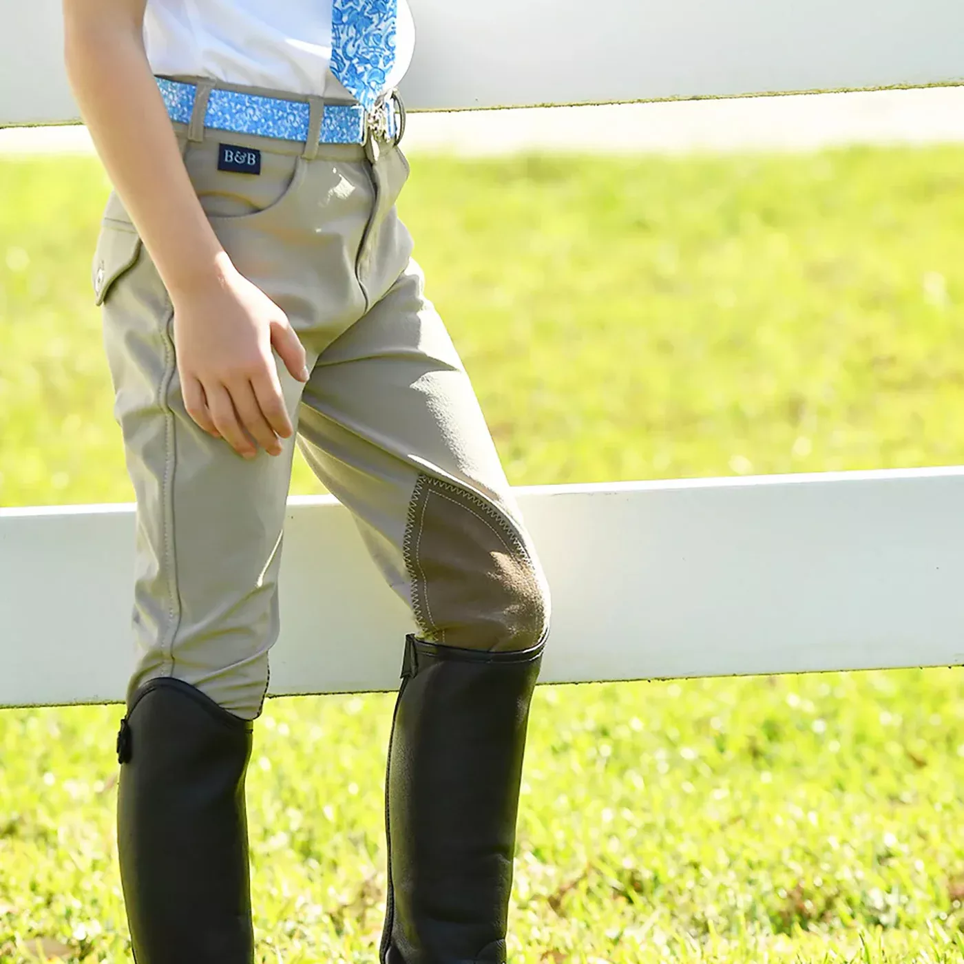 Belle & Bow Breech - Boys'