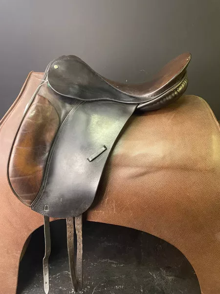 County Competitor Dressage Saddle 17.5