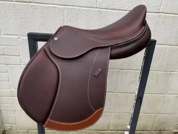 Crosby Prix De Nation Close Contact Jump Saddle 16.5