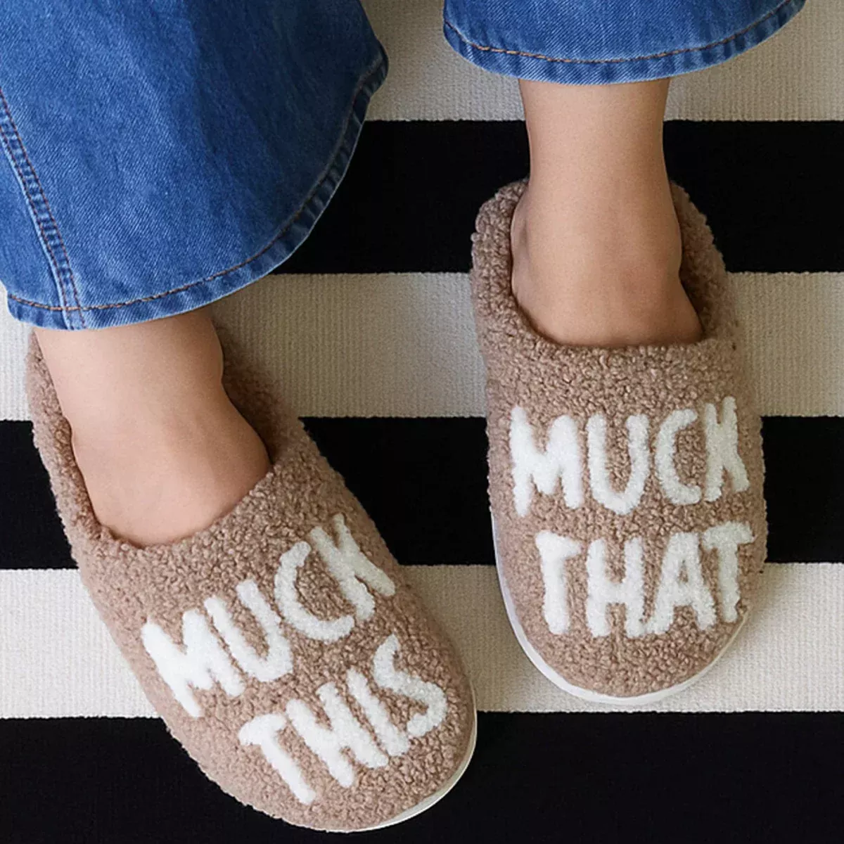 D&S Muck This Slippers
