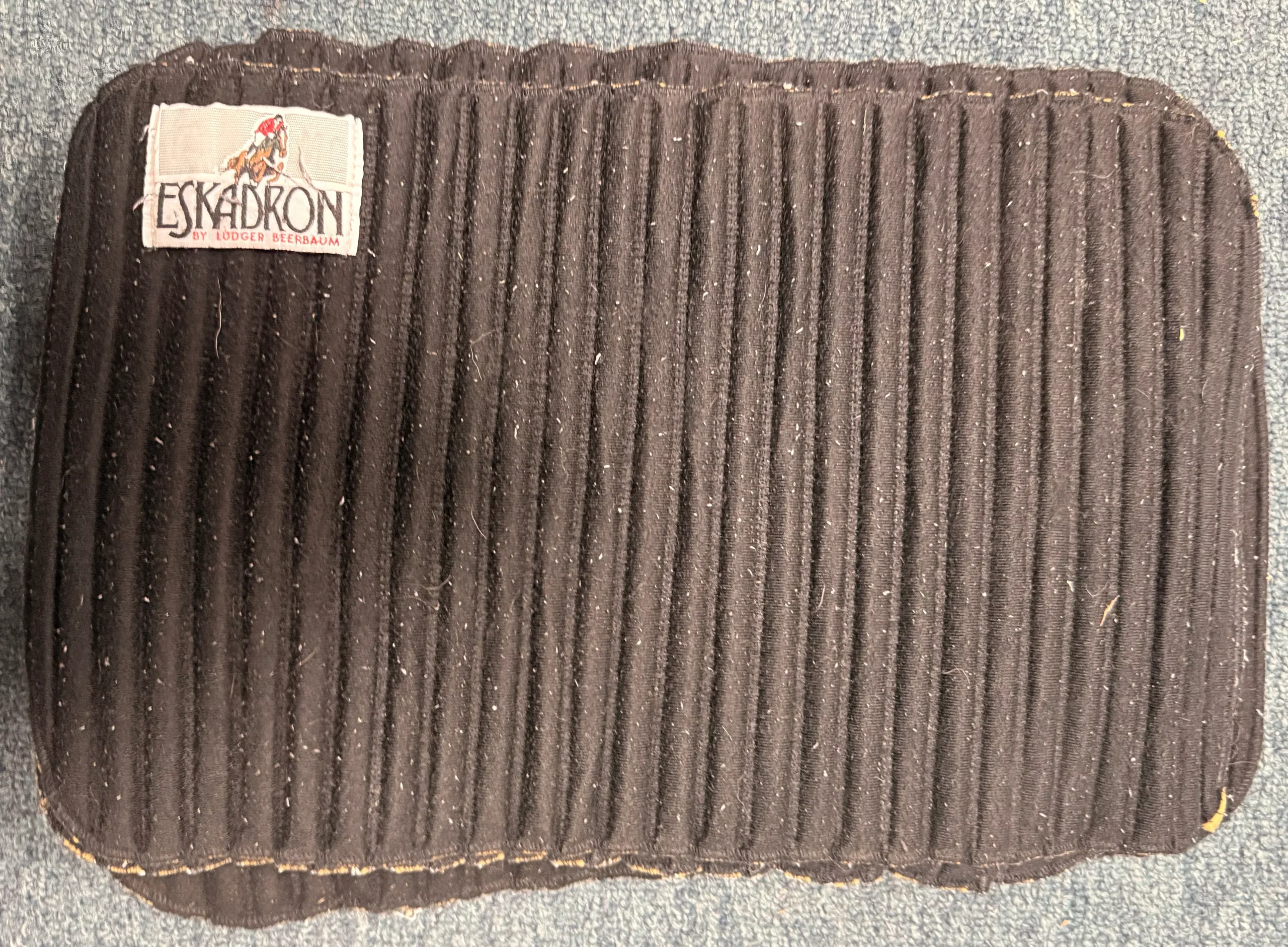Eskadron Pillow wraps for horses
