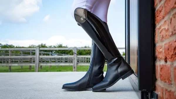 Levade Ladies Leather Dressage Riding Boot Black Regular
