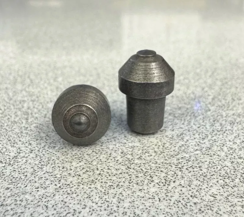 Mustad Plug 11 Studs (small mushroom)