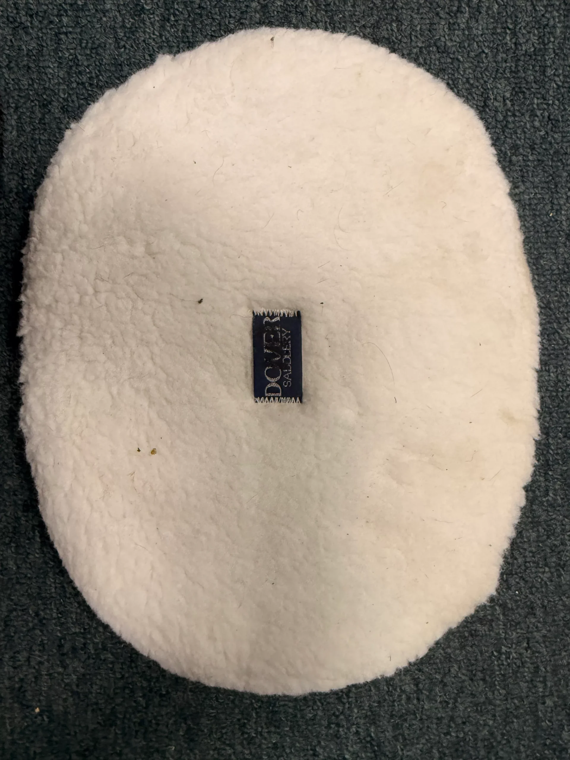 Oval Saddle bump pad wool fleece