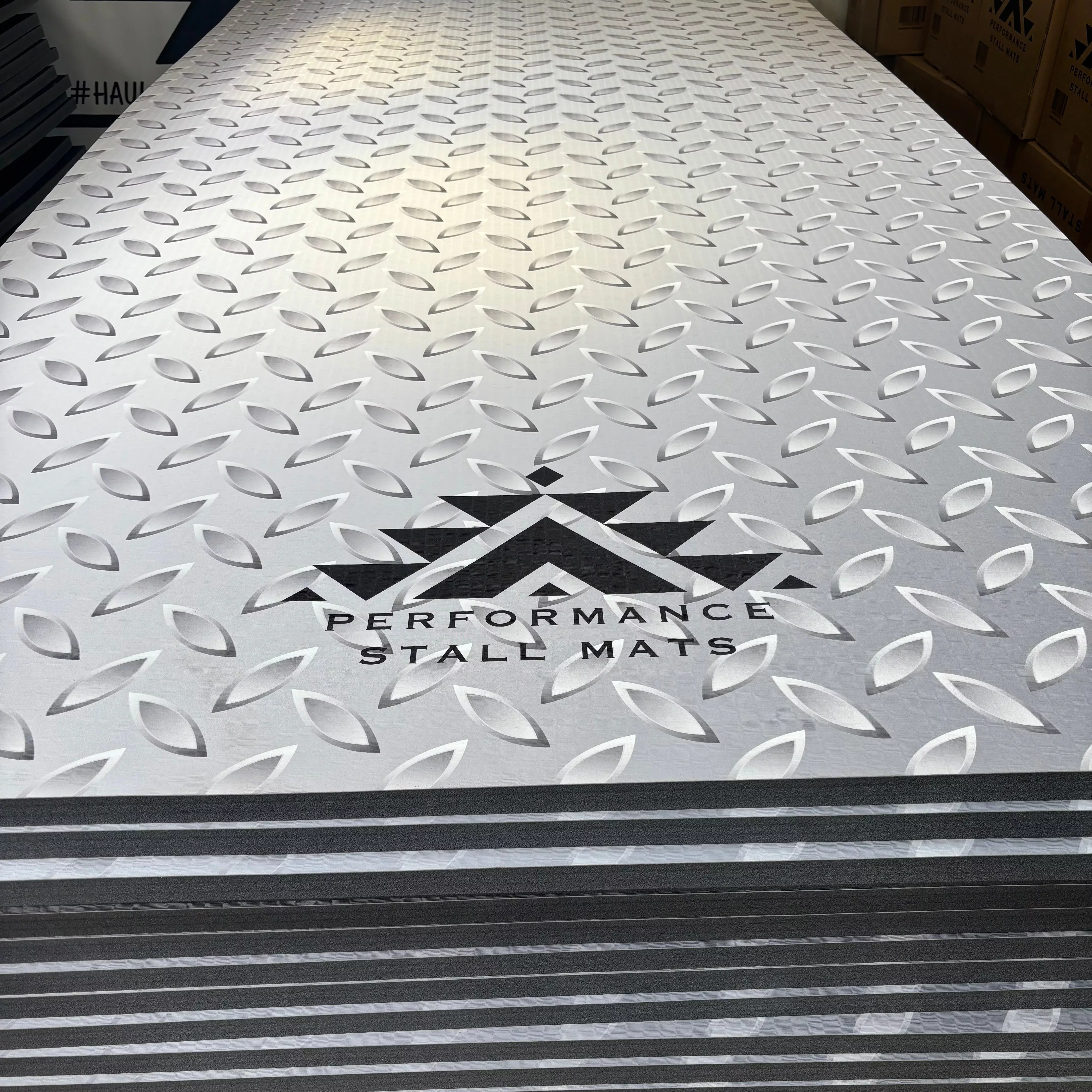 Portable Stall Mat Diamond Plate Design 5x10