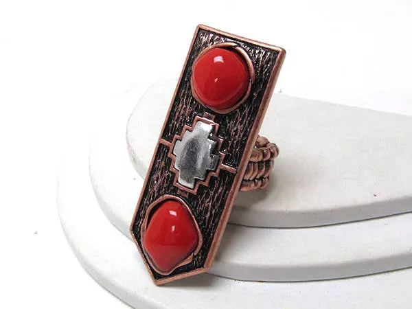 ( R451 )RECTANGLE POINT END AZTECA PATERN RING