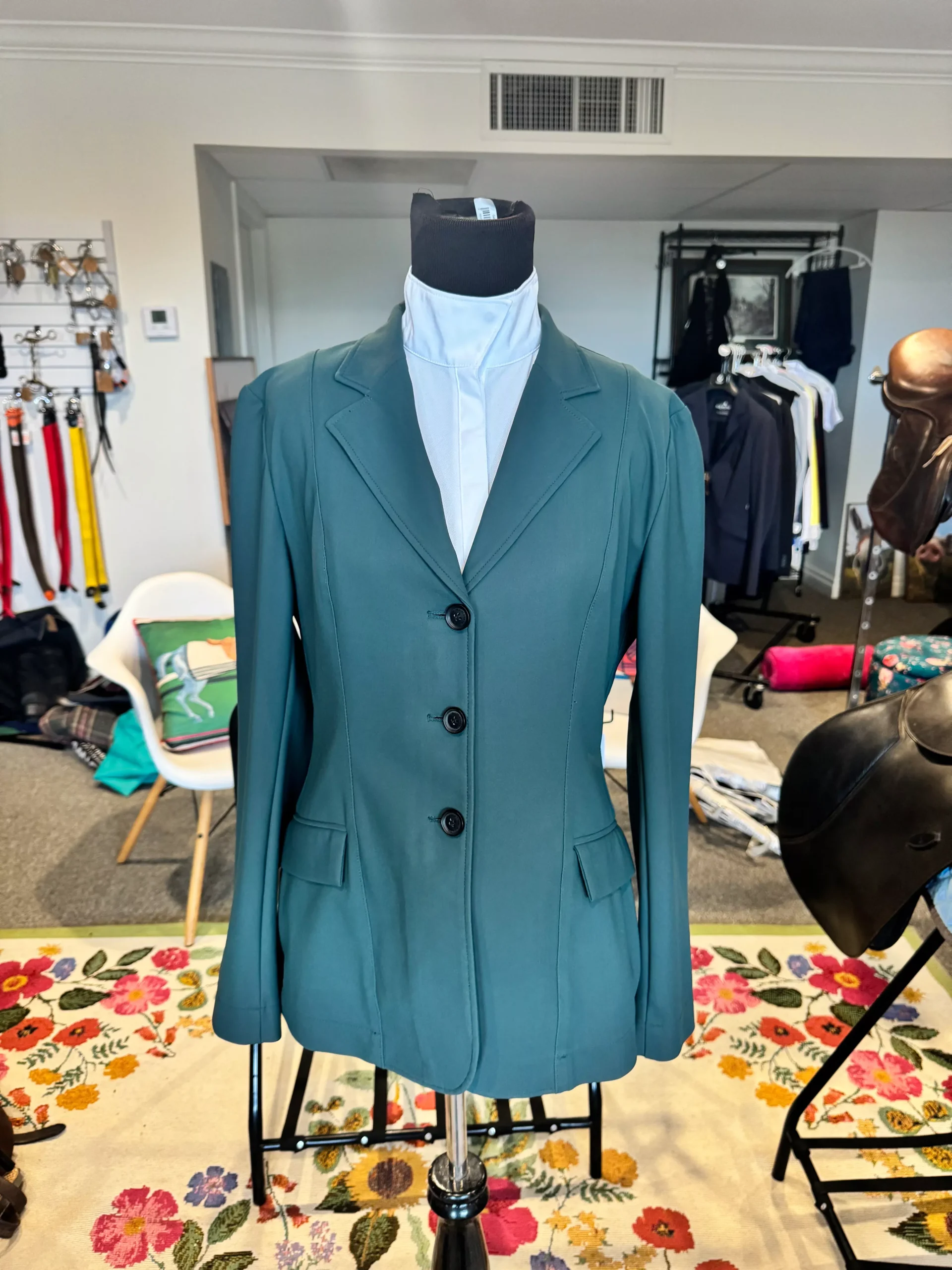 RJ Classics Show Coat Green size 8R