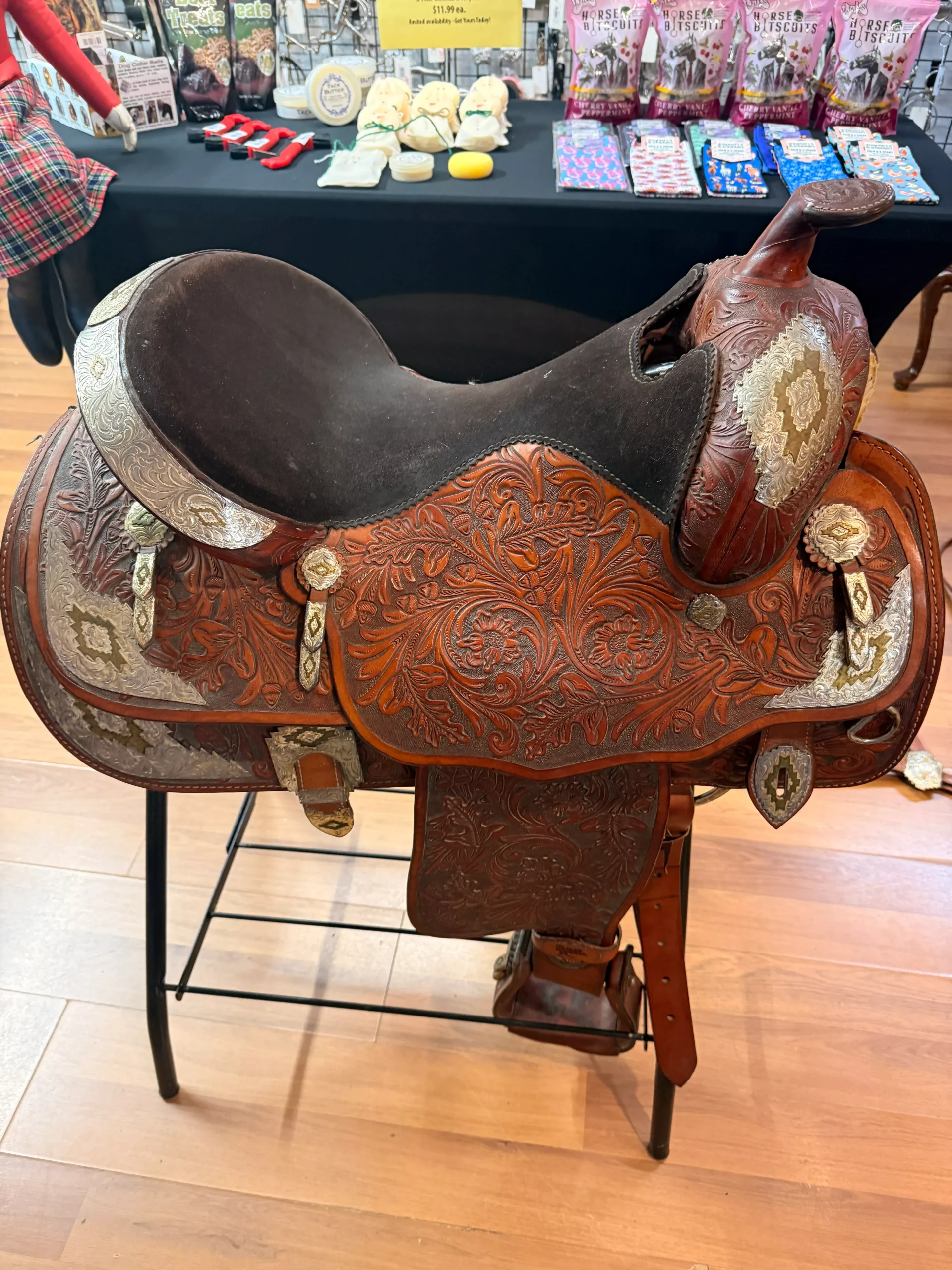 Saddle - Western 17" Billy Royal Santa Fe Classic Western saddle set