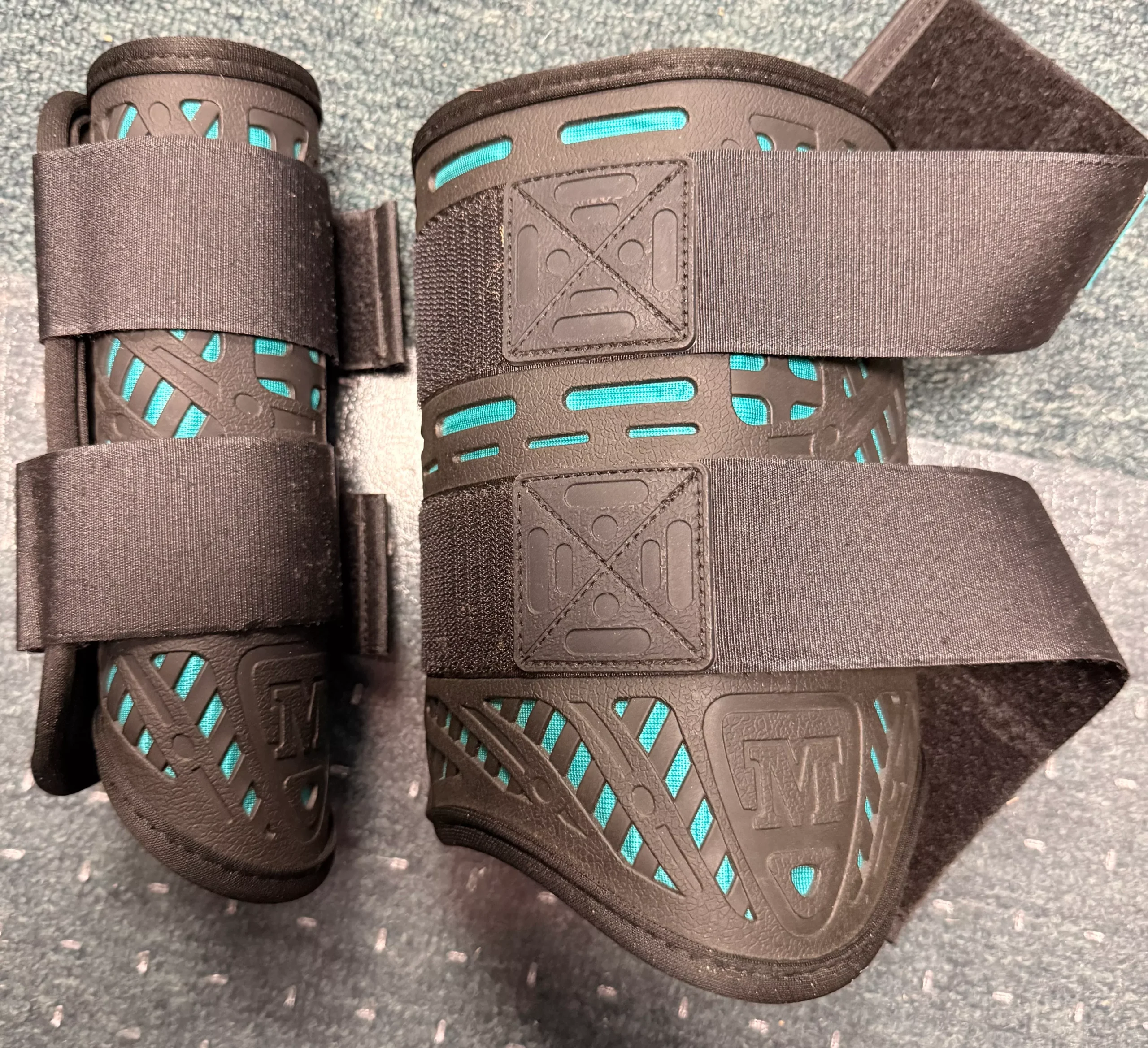 Small Majik Equip horse boots Neoprene