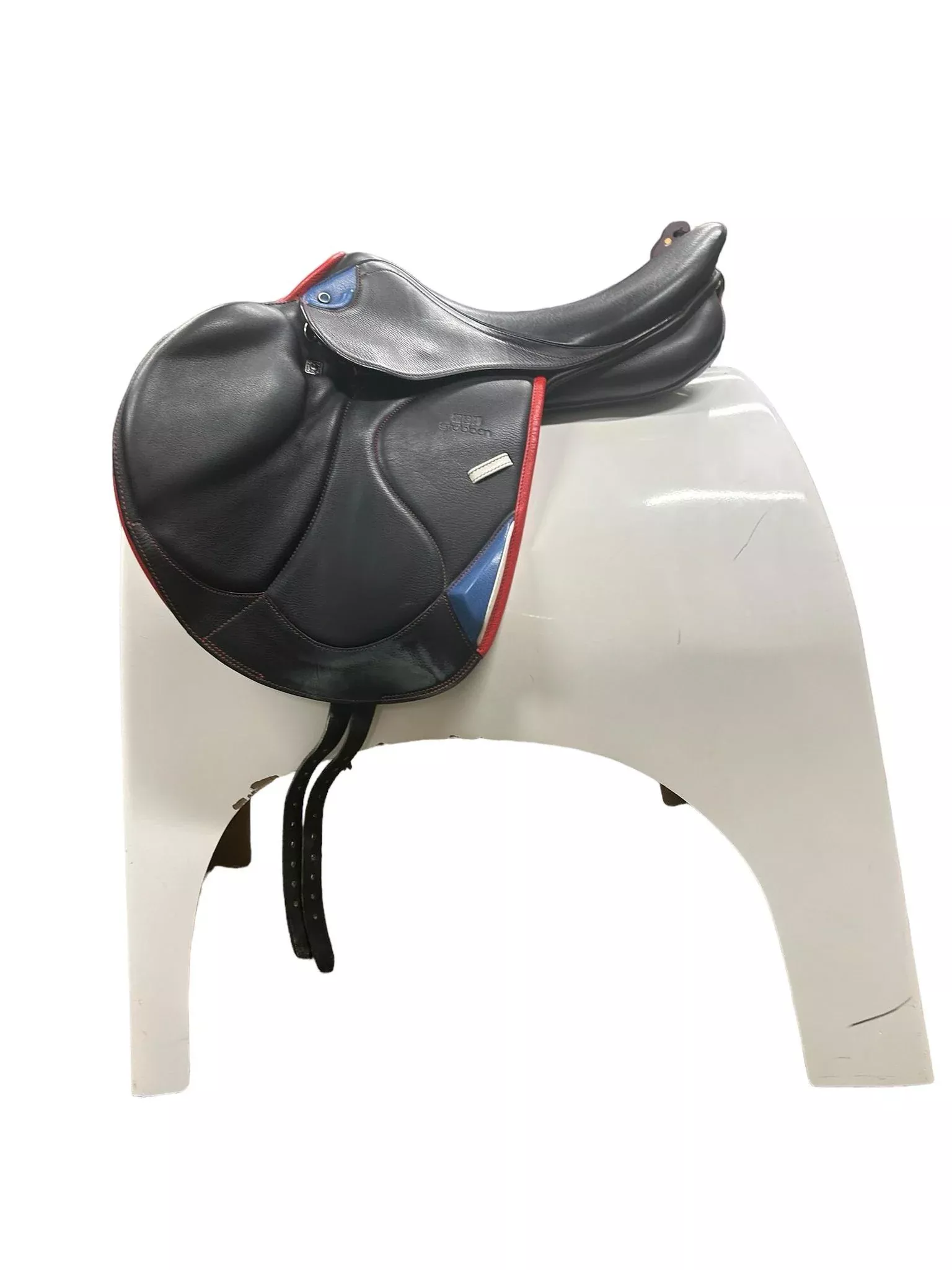 Stubben Zaria Optimum Saddle - 17.5"/29cm - USED