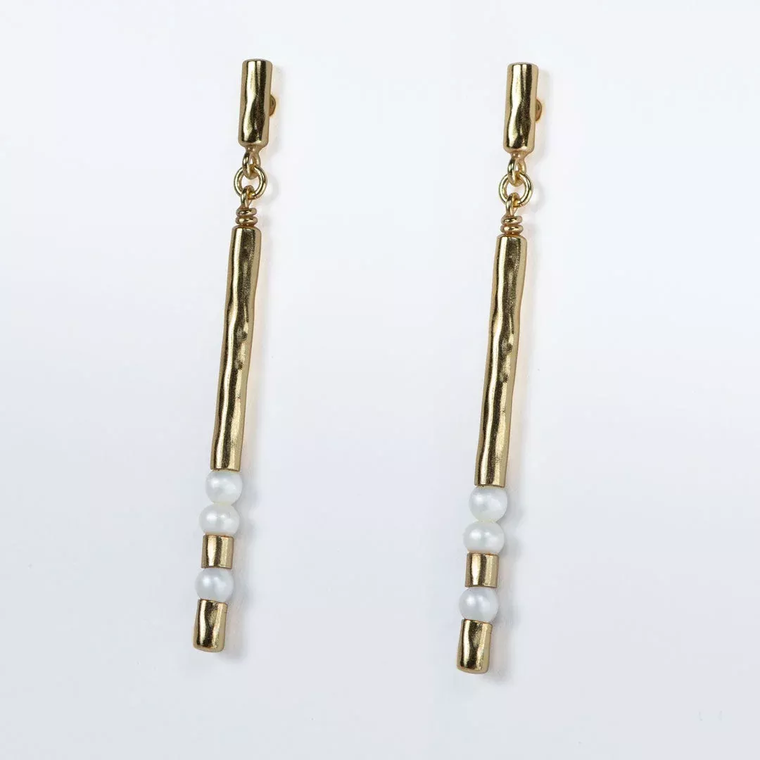 Urban Equestrian - Prism - Linea Pearl Equestrian Earring