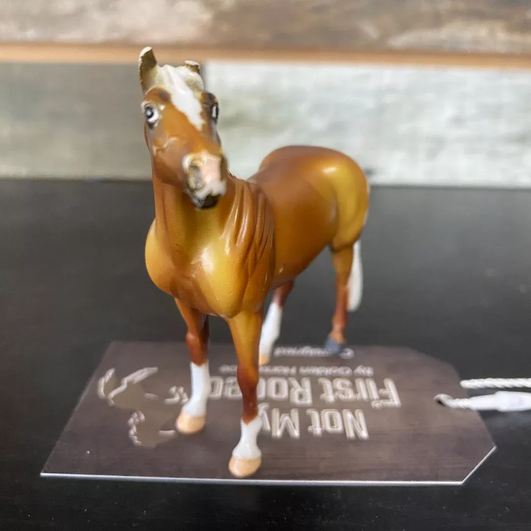 USED Breyer Palomino Standing Stock Horse Mare