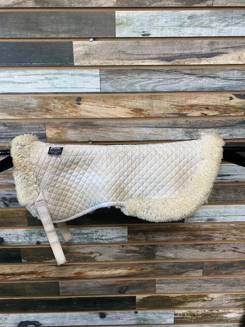 USED Roma Fleece Half PadWhite