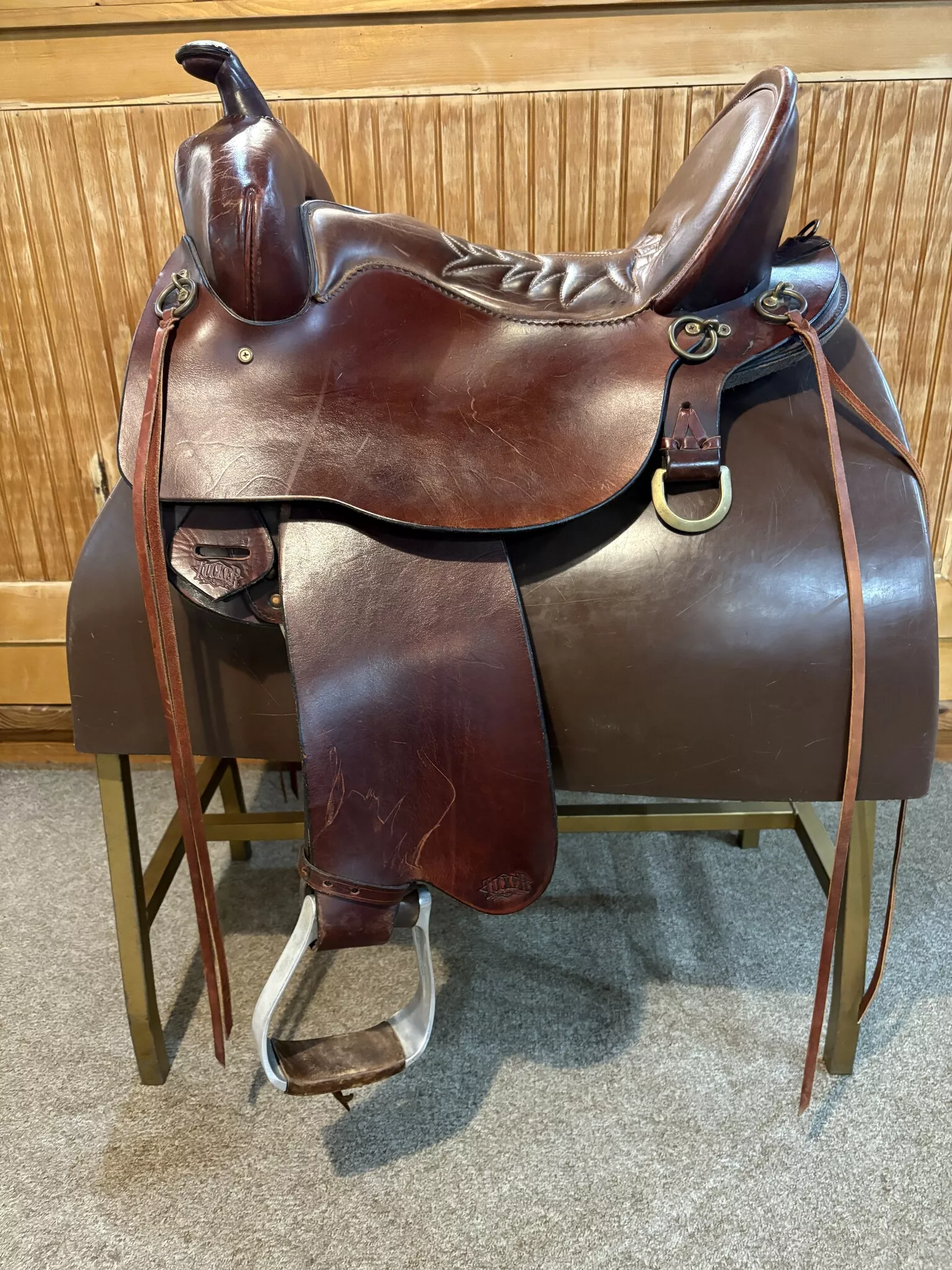 Used Tucker Buffalo Trail 16.5" W