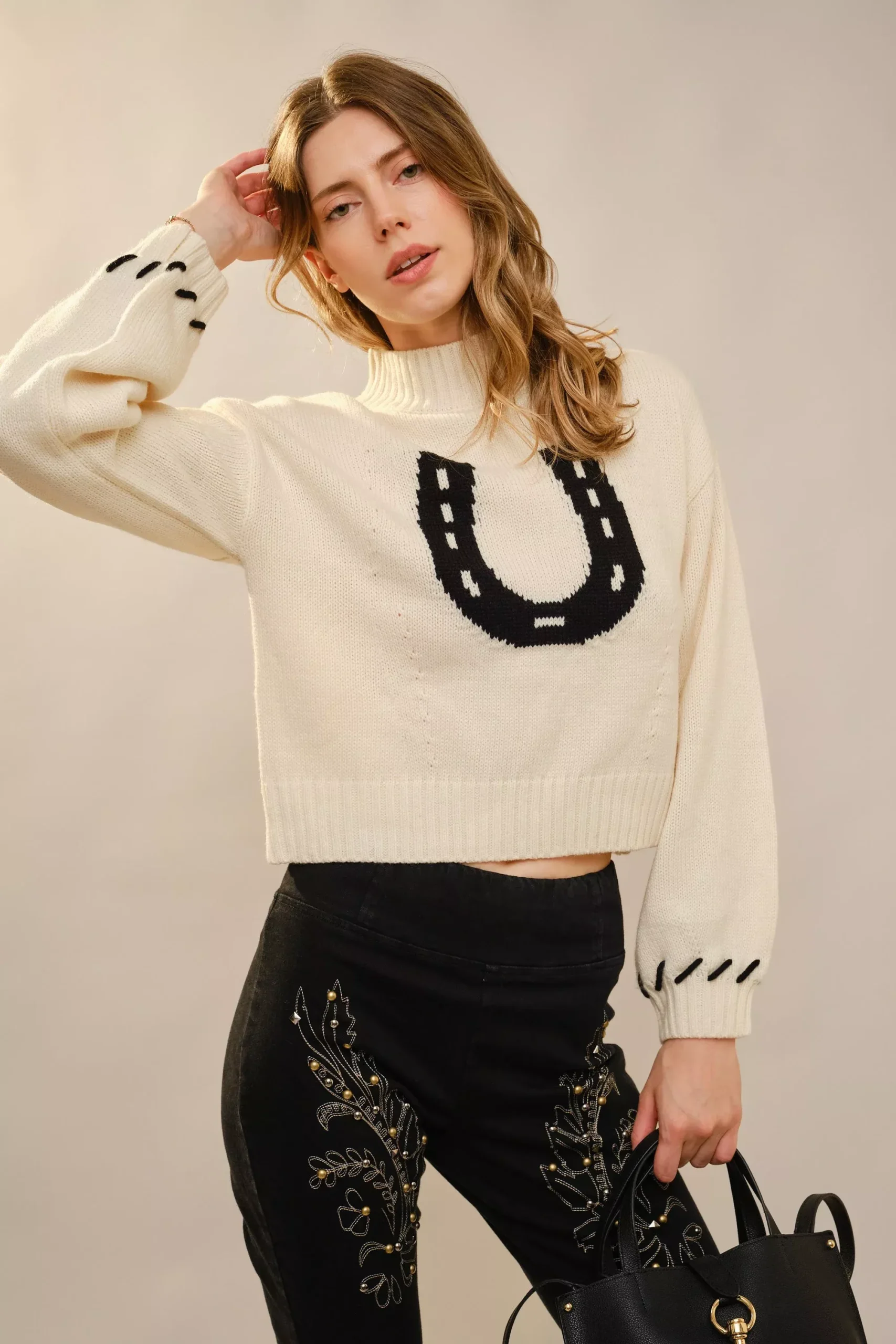 W Cropped Horseshoe Knit Sweater