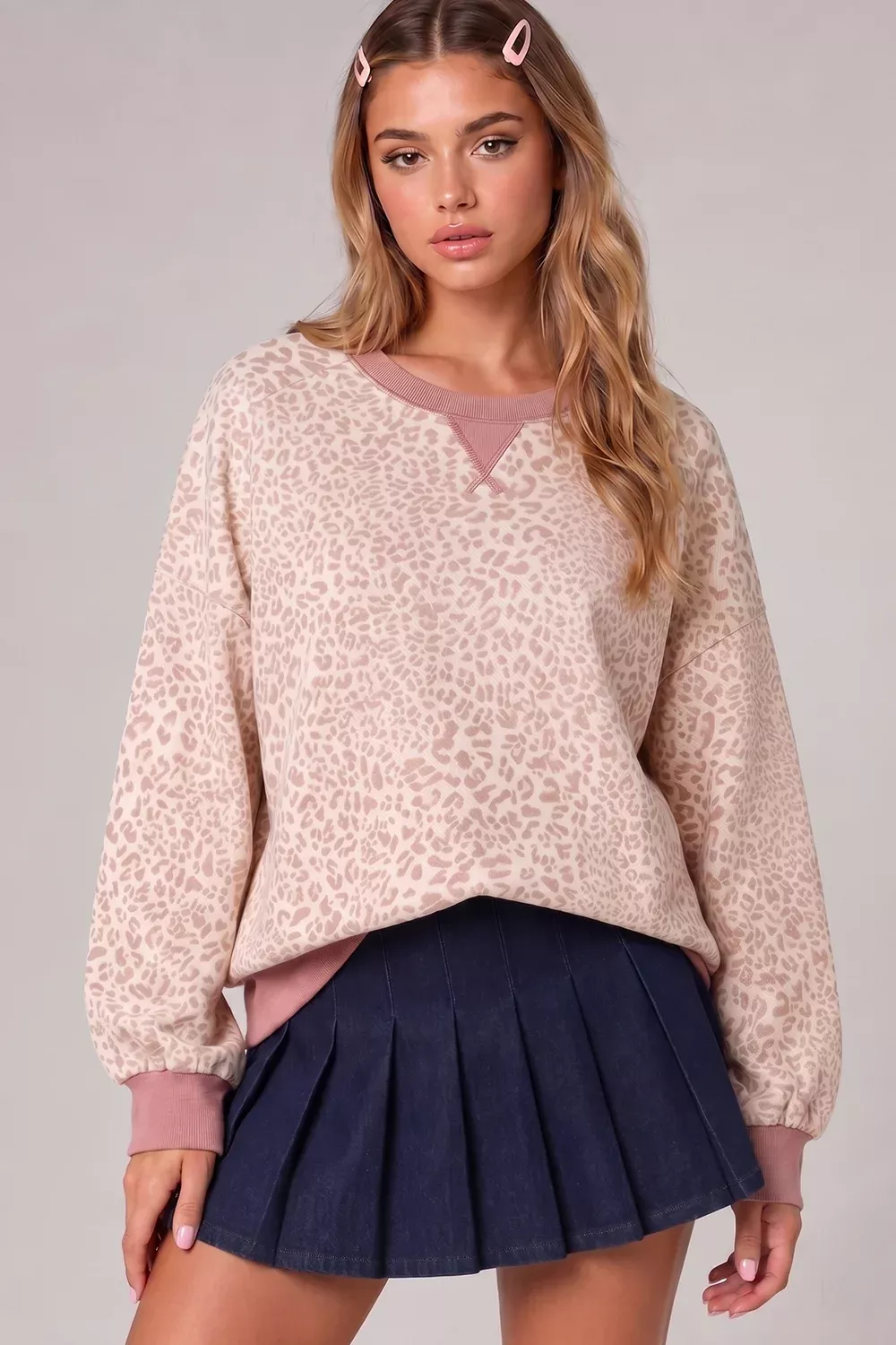 W Print Sweater