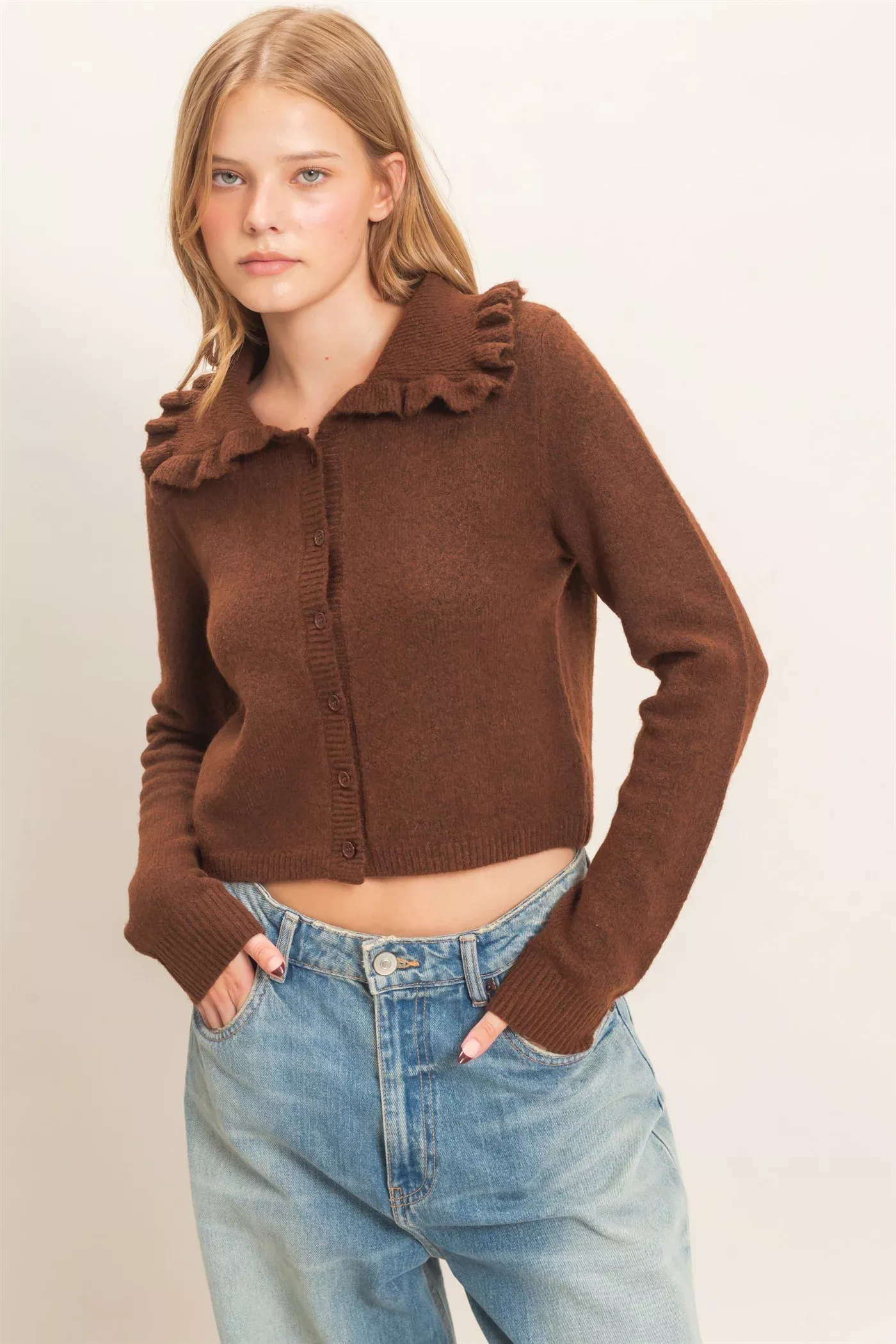 W Ruffled Collar Knit Cardigan