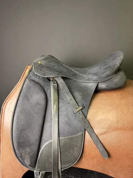 Wintec Pro Dressage Saddle 18